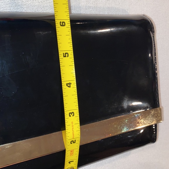 Steve Madden women’s black and gold shoulder bag - Picture 10 of 10